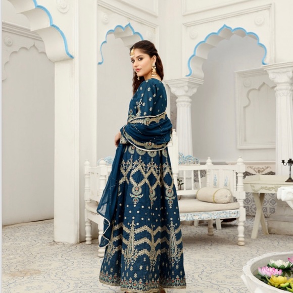 ShaPosh Midnight Blue Indian Pakistani Embroidered Maxi Size Large 3pcs suit - Picture 12 of 13